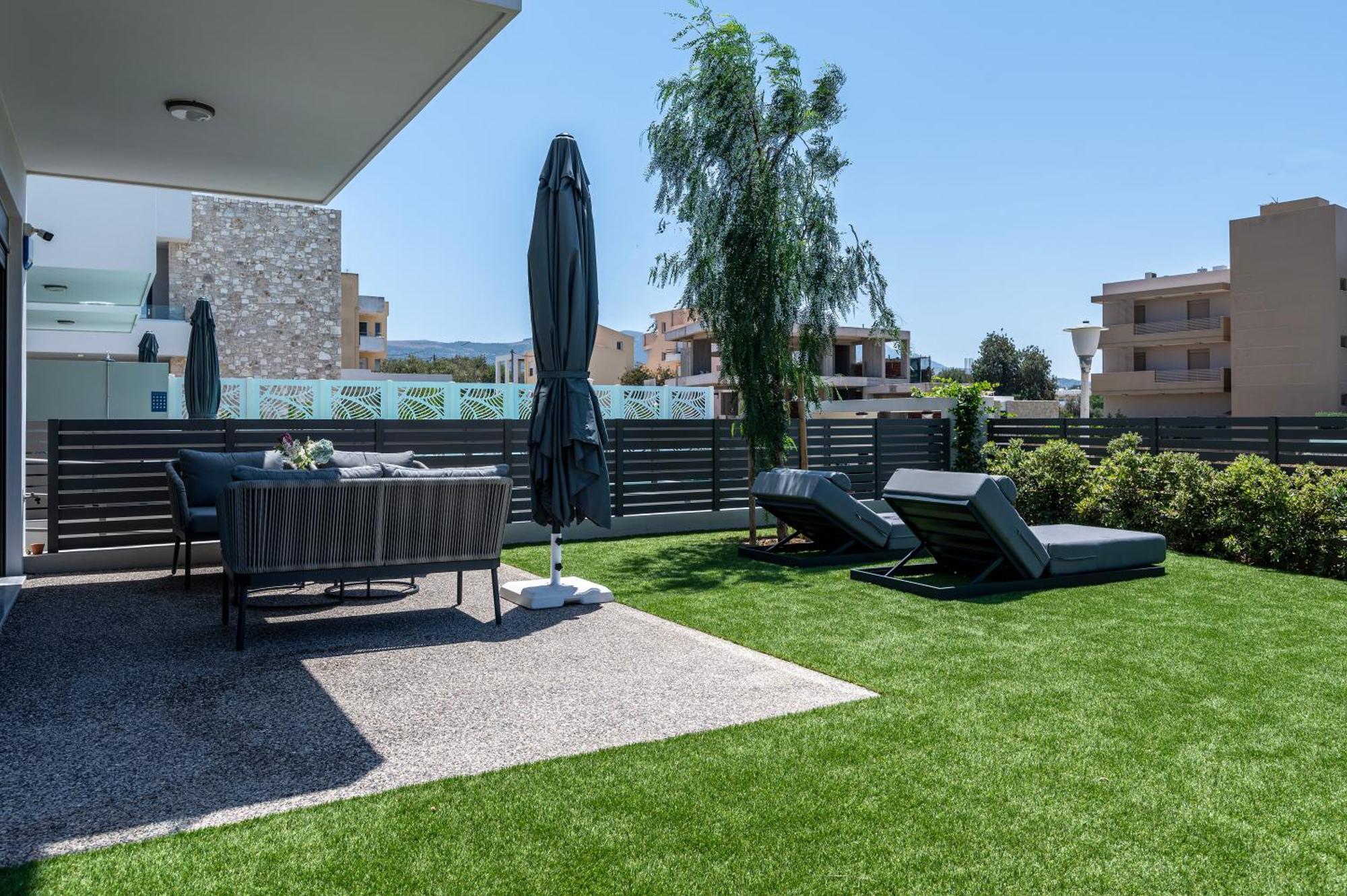 Kares With Private Pool By Estia Villa Cos