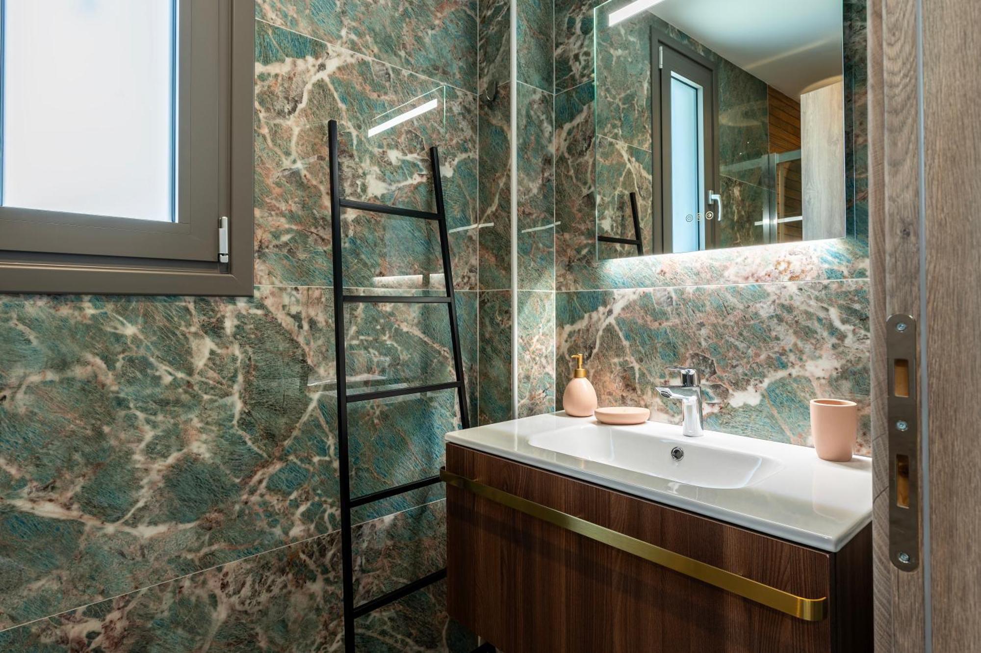 Kares With Private Pool By Estia Villa Cos
