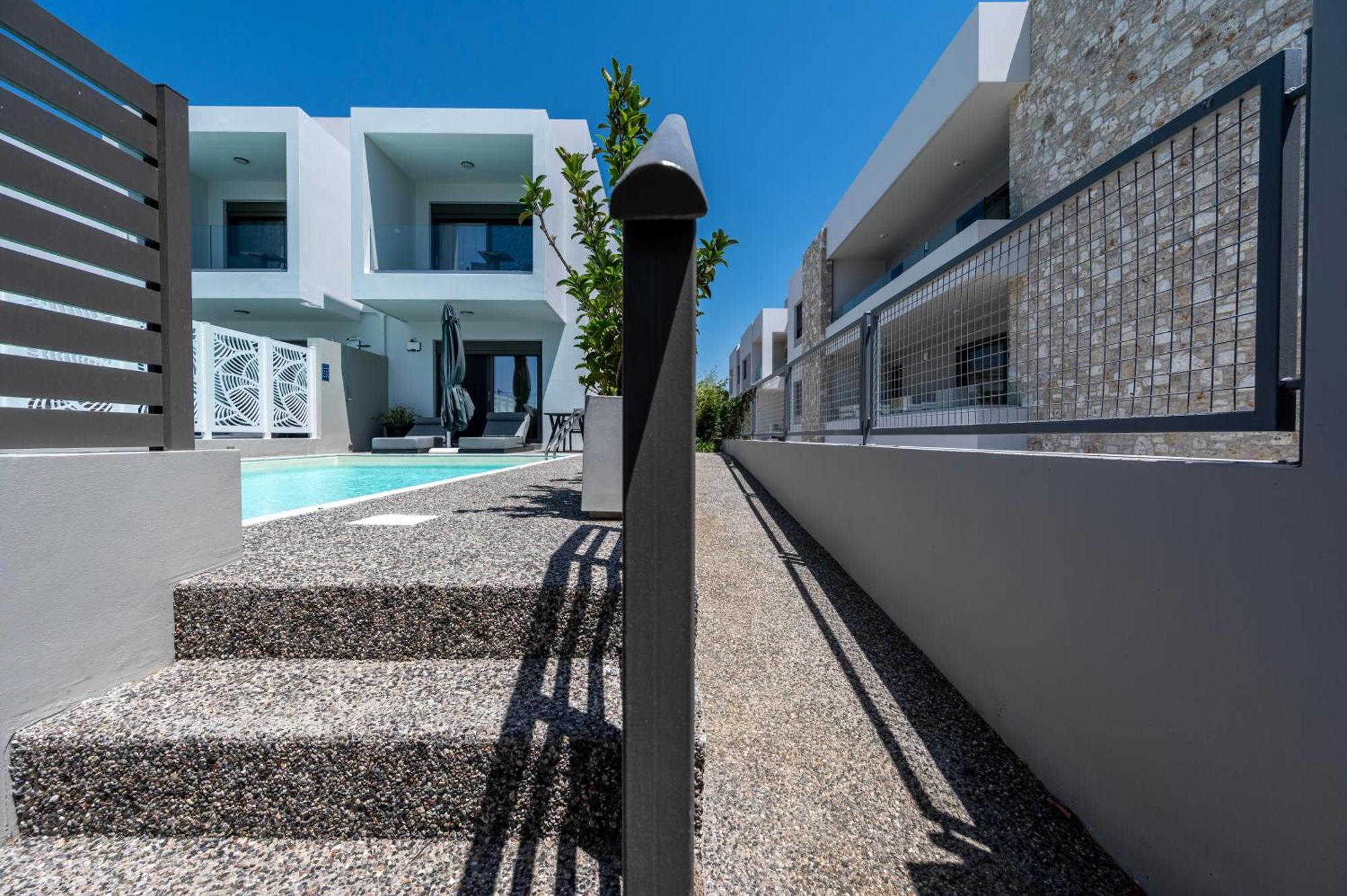 Kares With Private Pool By Estia